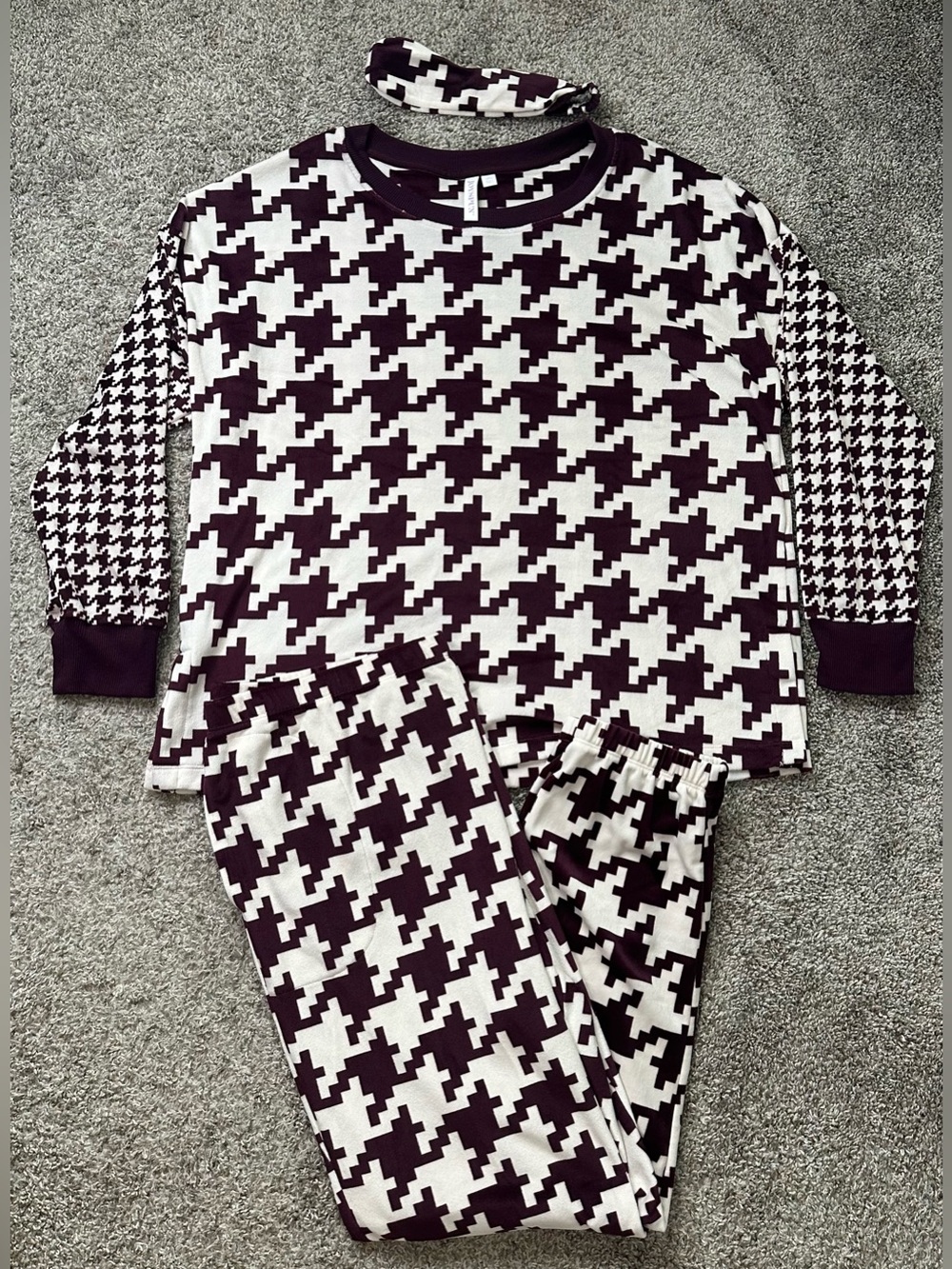 JoySpun Women’s Fleece Purple and White Pajama Set Size XL 16-18